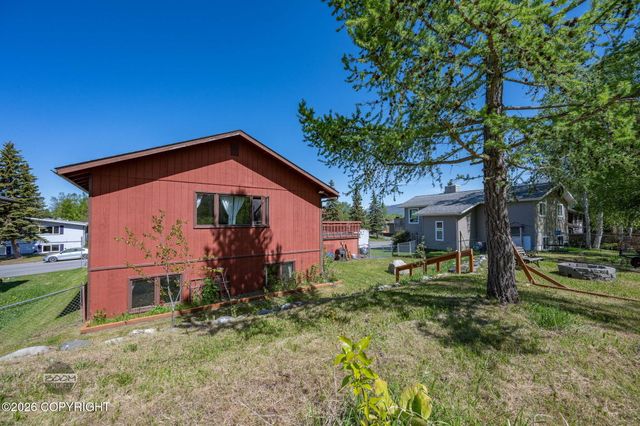 8280 E 20th Avenue, Anchorage, AK 99504