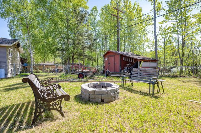 8280 E 20th Avenue, Anchorage, AK 99504