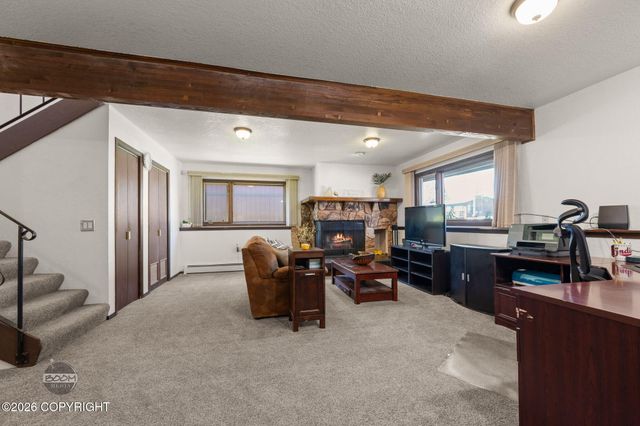 8280 E 20th Avenue, Anchorage, AK 99504