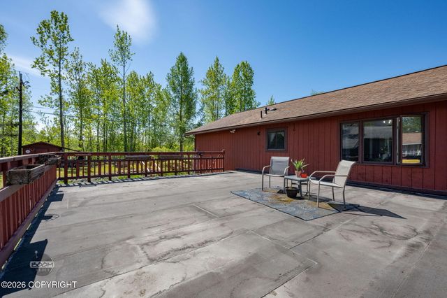 8280 E 20th Avenue, Anchorage, AK 99504