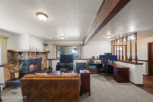 8280 E 20th Avenue, Anchorage, AK 99504