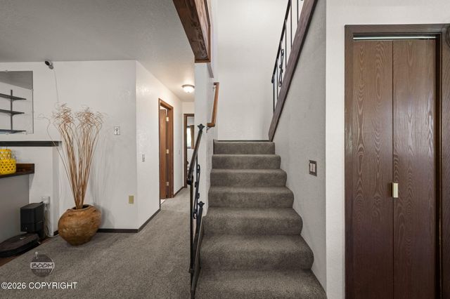 8280 E 20th Avenue, Anchorage, AK 99504