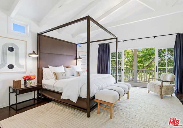 11532 Thurston Circle, Los Angeles, CA 90049