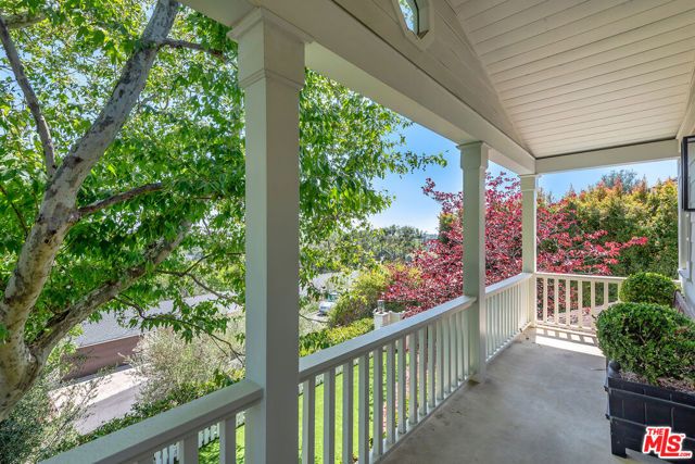 11532 Thurston Circle, Los Angeles, CA 90049