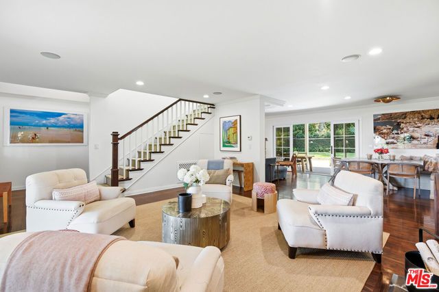 11532 Thurston Circle, Los Angeles, CA 90049