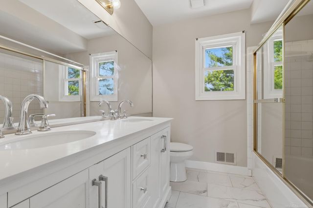 53698 Cranston Drive, Macomb Twp, MI 48042