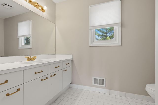 53698 Cranston Drive, Macomb Twp, MI 48042