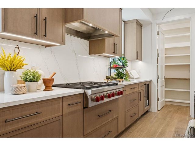 3330 E 4th Ave, Denver, CO 80206