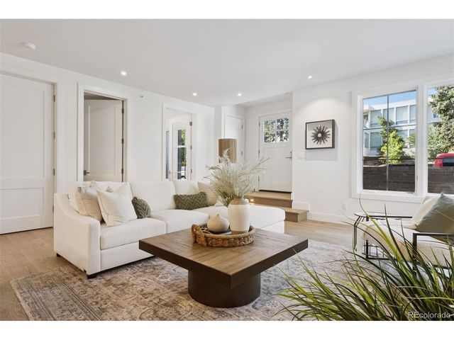 3330 E 4th Ave, Denver, CO 80206