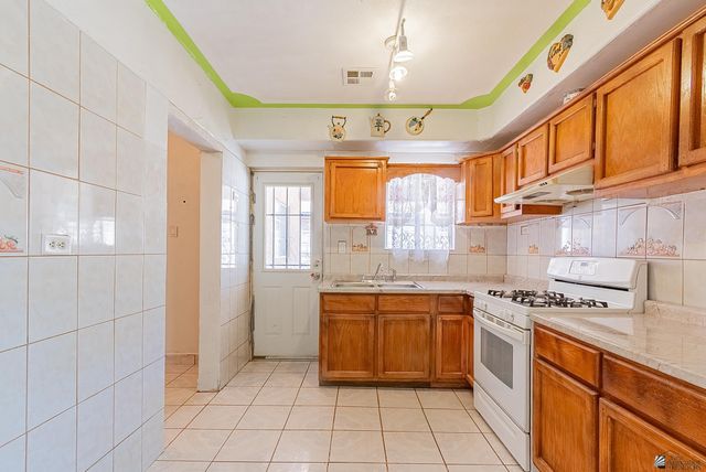 1612 E Constitution St, San Luis, AZ 85349