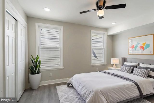 244 CONOVER ST, Burlington, NJ 08016