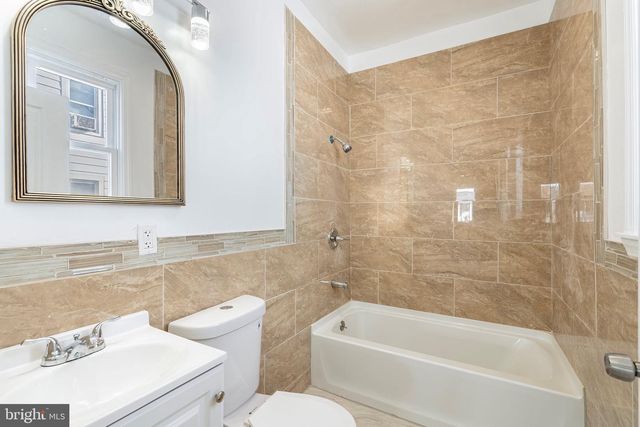 244 CONOVER ST, Burlington, NJ 08016