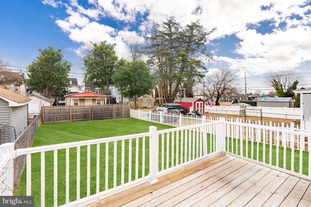 244 CONOVER ST, Burlington, NJ 08016