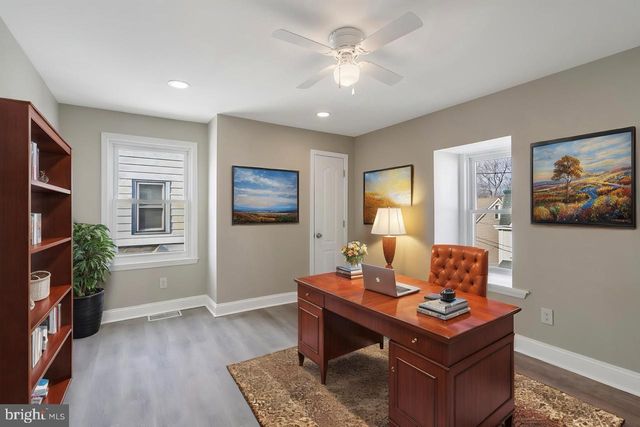 244 CONOVER ST, Burlington, NJ 08016