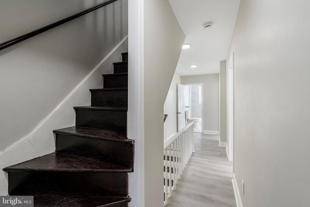 244 CONOVER ST, Burlington, NJ 08016