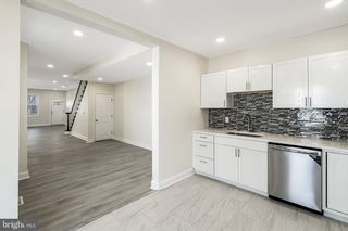 244 CONOVER ST, Burlington, NJ 08016