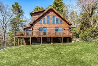 105 Uxbridge Rd, Mendon, MA 01756