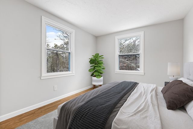 30 Barquentine Dr, Plymouth, MA 02360