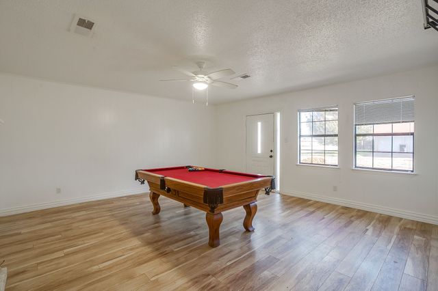 1911 Joslin Street, Cleburne, TX 76033