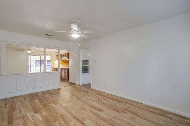 1911 Joslin Street, Cleburne, TX 76033