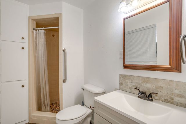 1911 Joslin Street, Cleburne, TX 76033