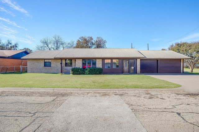 1911 Joslin Street, Cleburne, TX 76033