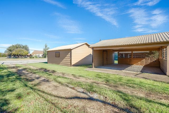 1911 Joslin Street, Cleburne, TX 76033