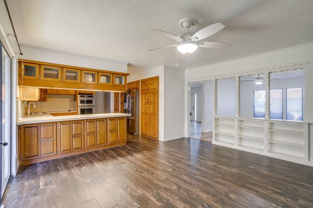 1911 Joslin Street, Cleburne, TX 76033