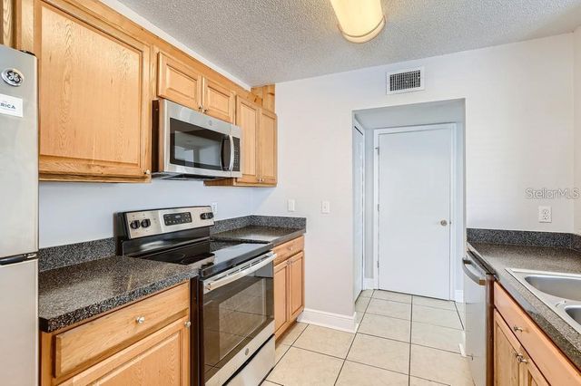 2023 FLUORSHIRE DRIVE, Brandon, FL 33511