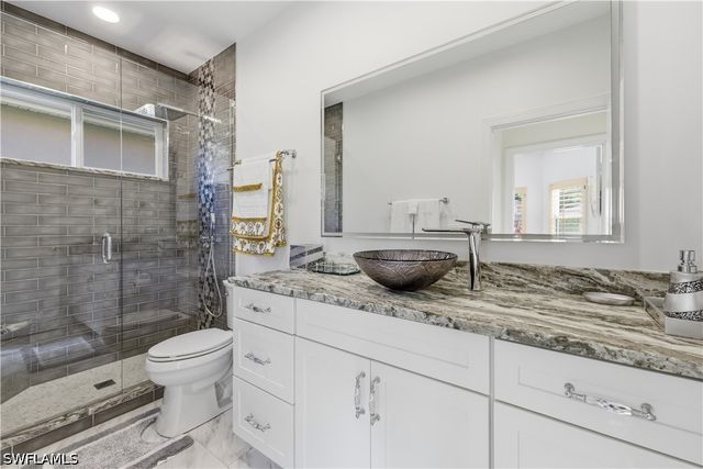 9235 Troon Lakes DR, Naples, FL 34109