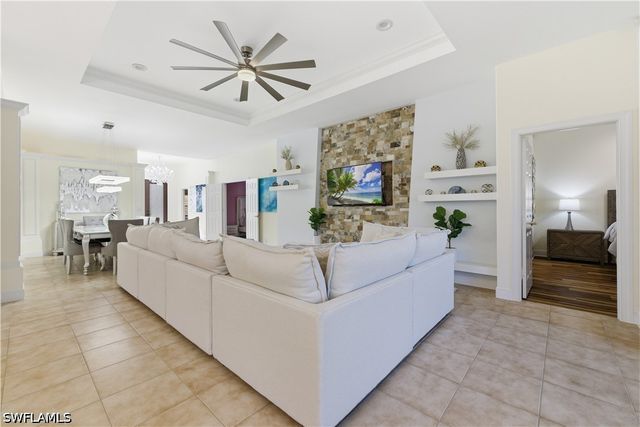 9235 Troon Lakes DR, Naples, FL 34109