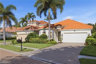 9235 Troon Lakes DR, Naples, FL 34109