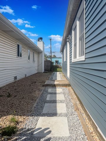 14034 S Saginaw Avenue, Burnham, IL 60633