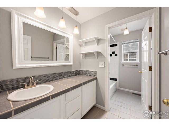 1215 Fairfield Ave, Windsor, CO 80550