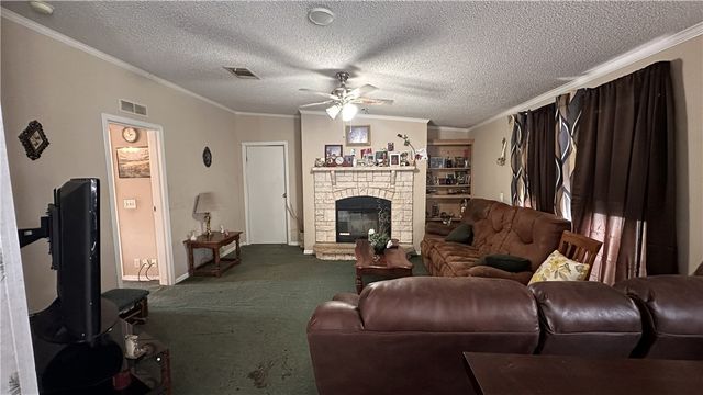 1440 Mustang Loop, Madisonville, TX 77864