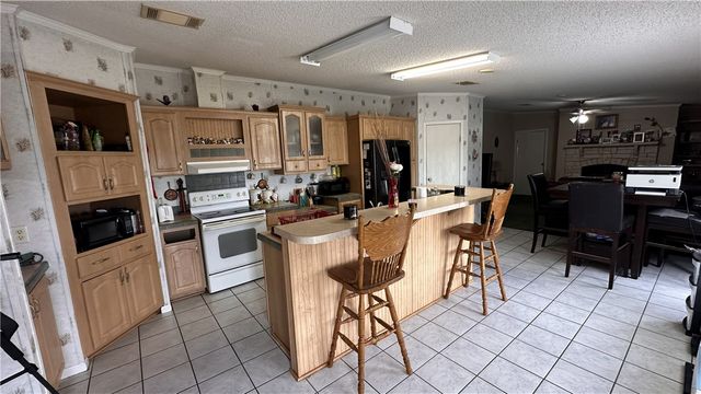 1440 Mustang Loop, Madisonville, TX 77864