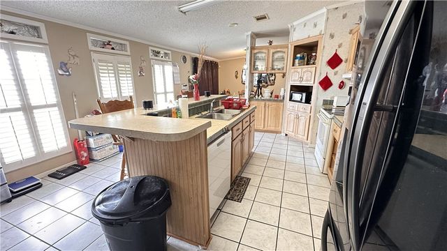 1440 Mustang Loop, Madisonville, TX 77864