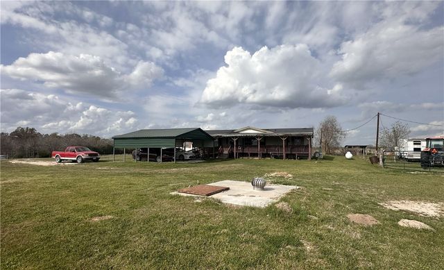 1440 Mustang Loop, Madisonville, TX 77864