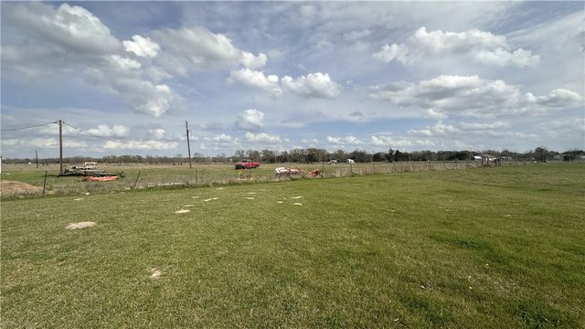 1440 Mustang Loop, Madisonville, TX 77864