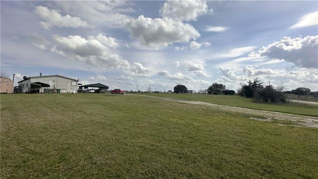 1440 Mustang Loop, Madisonville, TX 77864