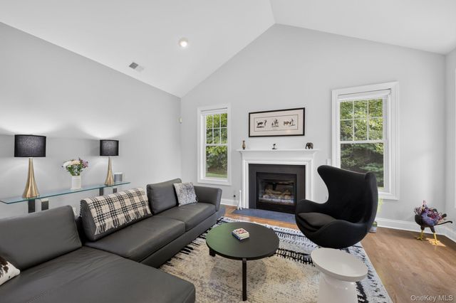 1 Maggie May Way, Cold Spring, NY 10516