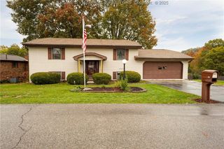 25 Lynn Lane, Scott Depot, WV 25560