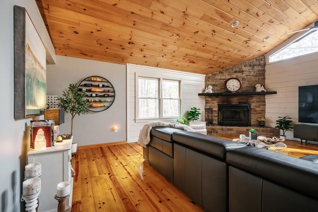 31 Highland Hammock Drive, Blue Ridge, GA 30513