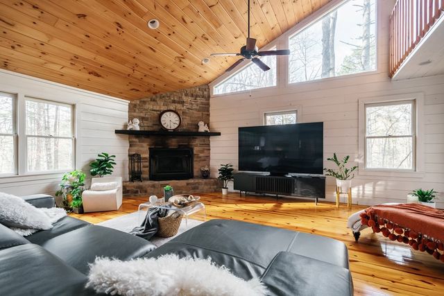 31 Highland Hammock Drive, Blue Ridge, GA 30513