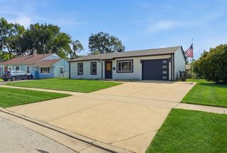 916 Mulberry Lane, Streamwood, IL 60107