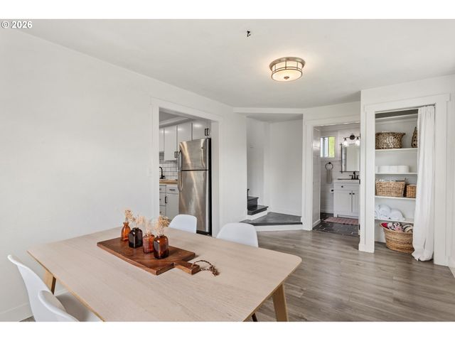 406 E JONES St, Yacolt, WA 98675