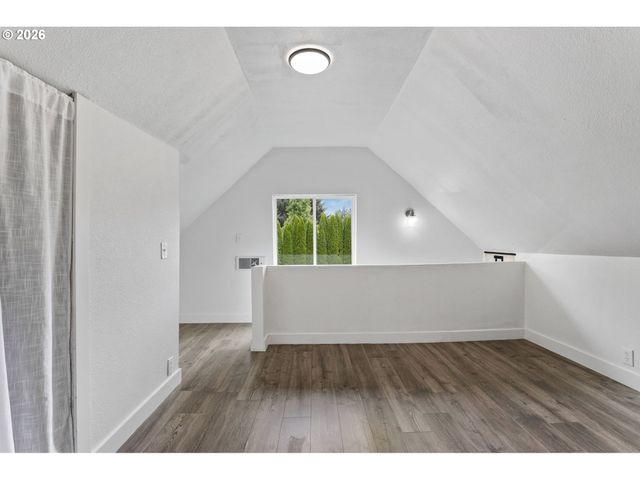 406 E JONES St, Yacolt, WA 98675