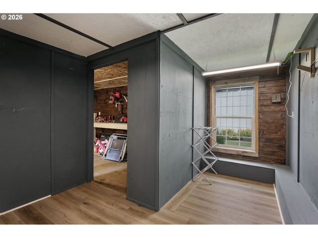 406 E JONES St, Yacolt, WA 98675
