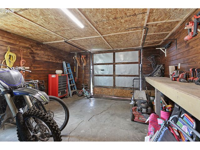 406 E JONES St, Yacolt, WA 98675
