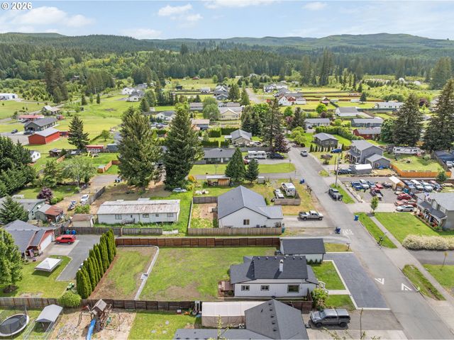 406 E JONES St, Yacolt, WA 98675